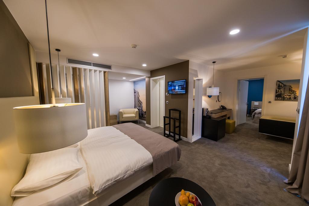 Boutique Hotel Esplanade (Adults Only) ซริกเวนิซา ภายนอก รูปภาพ